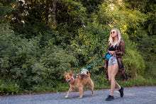 Load image into Gallery viewer, Wigzi Gel Handle Reflective Tape Blue Retractable Dog Leash
